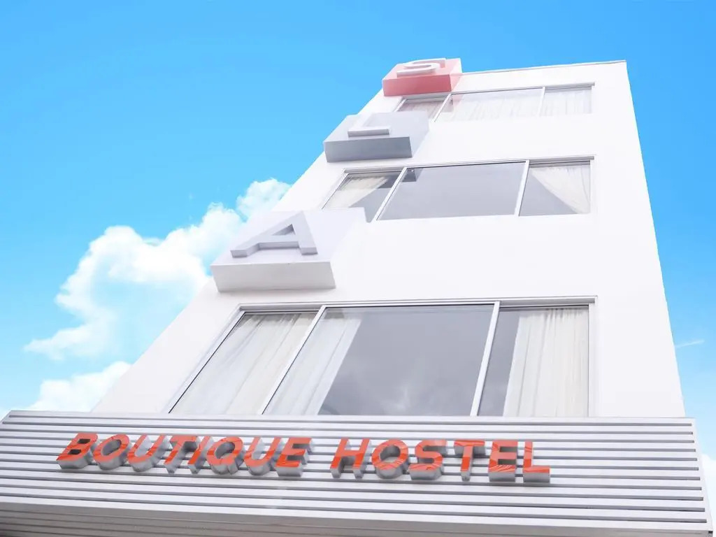 Lebou Boutique Hostel