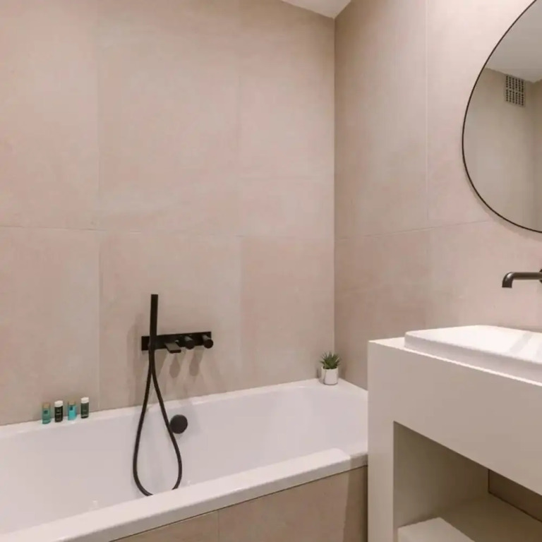 Spacious two Bedroom Apartment in Knokke