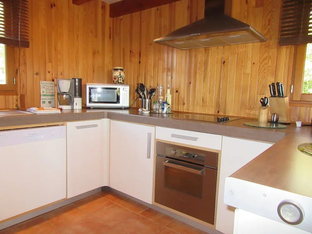 Secluded holiday home with dishwasher, close to Sarlat