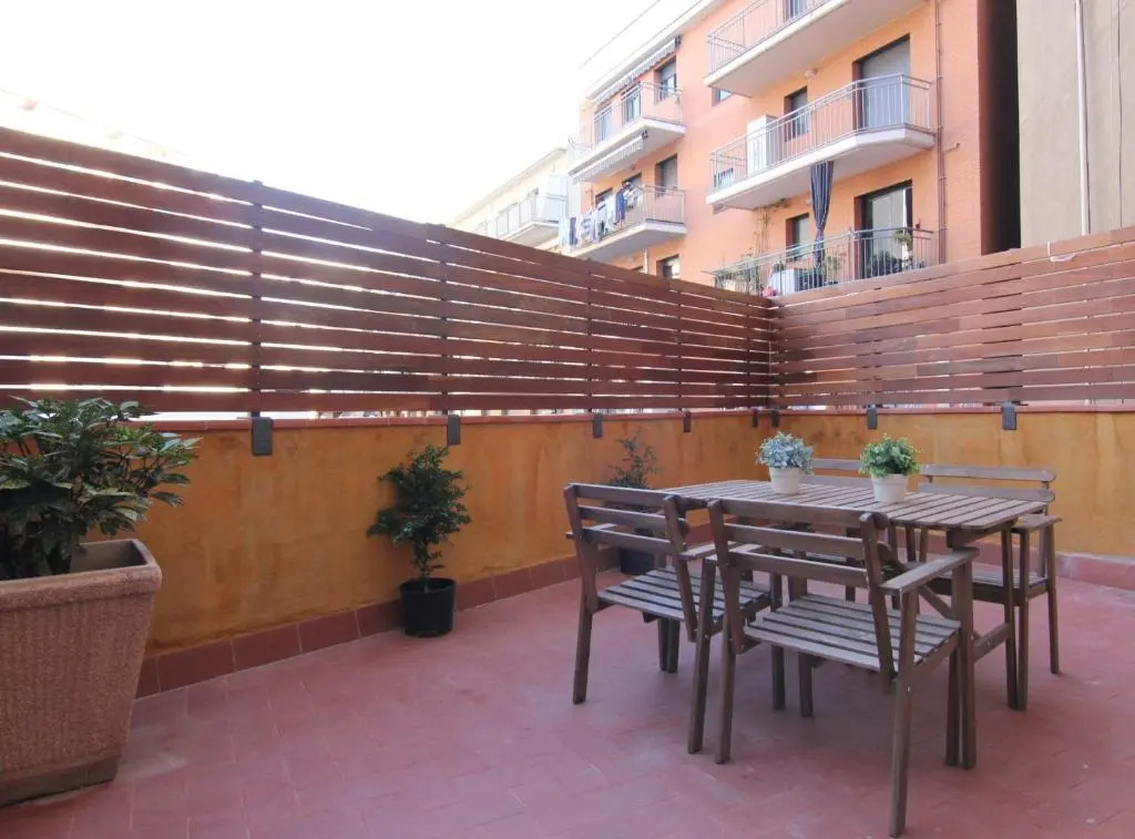 FELIP - Spacious and quiet apartments & one with Terrace