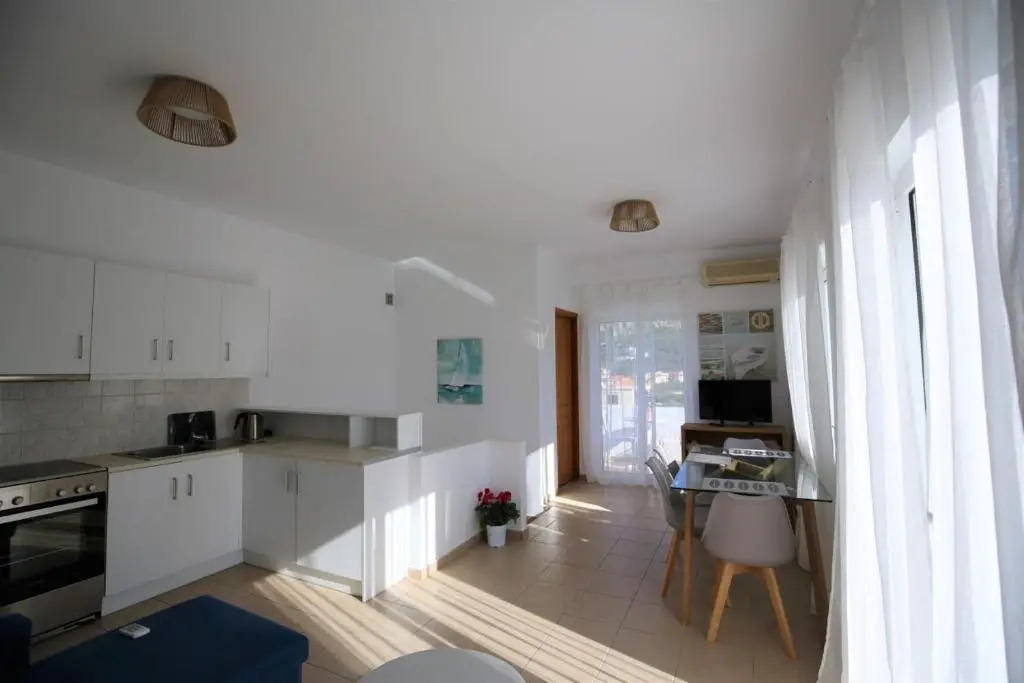 Elios Apt.2