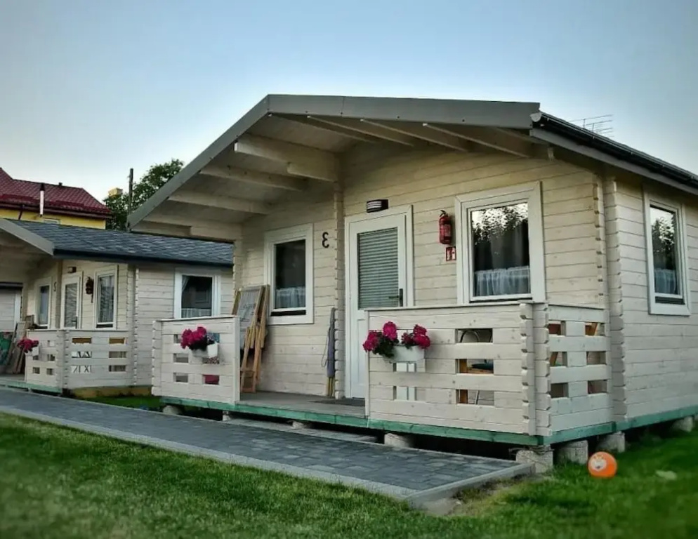 Holiday homes by the sea, quiet neighborhood