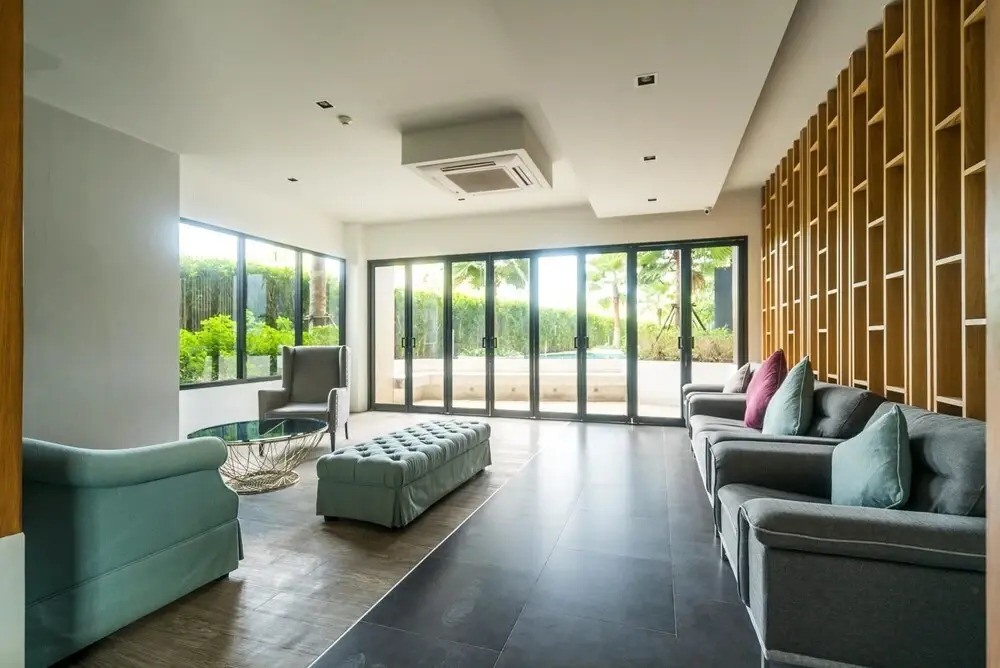 Aristo 516 - Mountain View Studio Near Beach