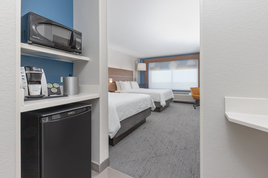 Holiday Inn Express & Suites Moore by IHG
