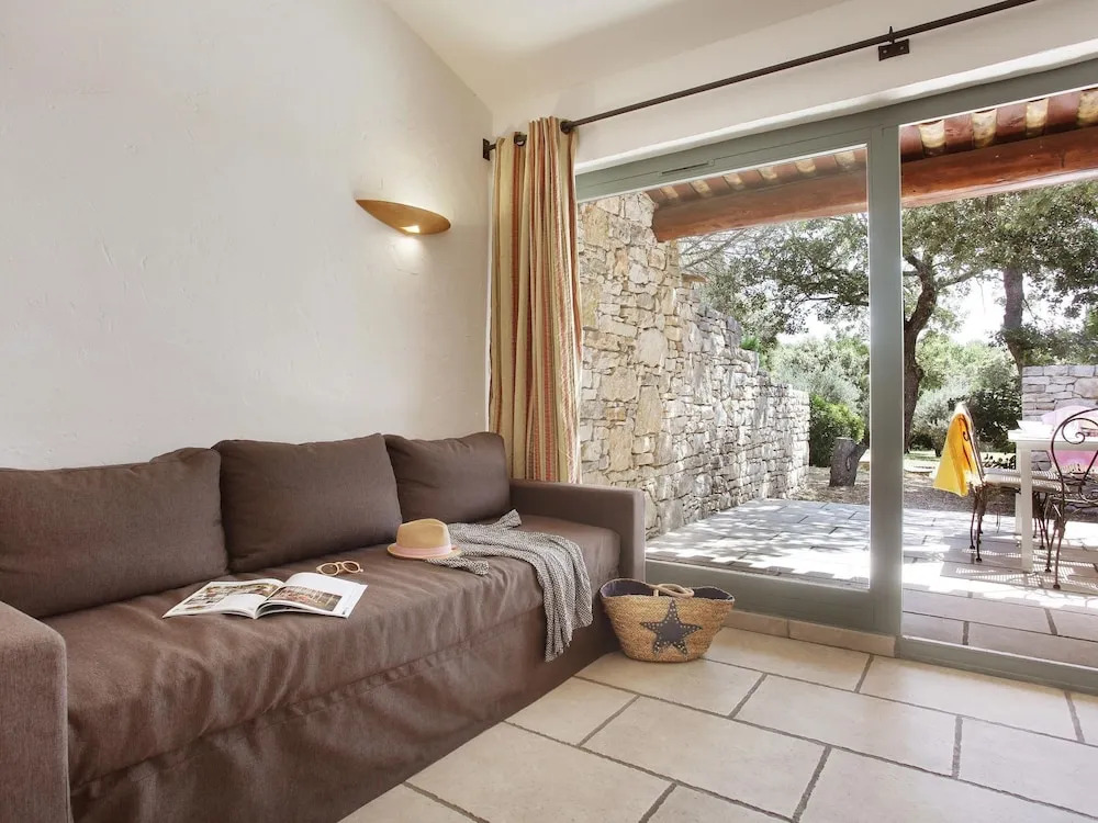 Maisonette in Gordes With Provencal Charm