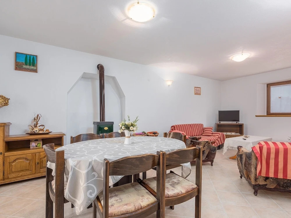 Traditional Stone Holiday House for up to 8 Persons