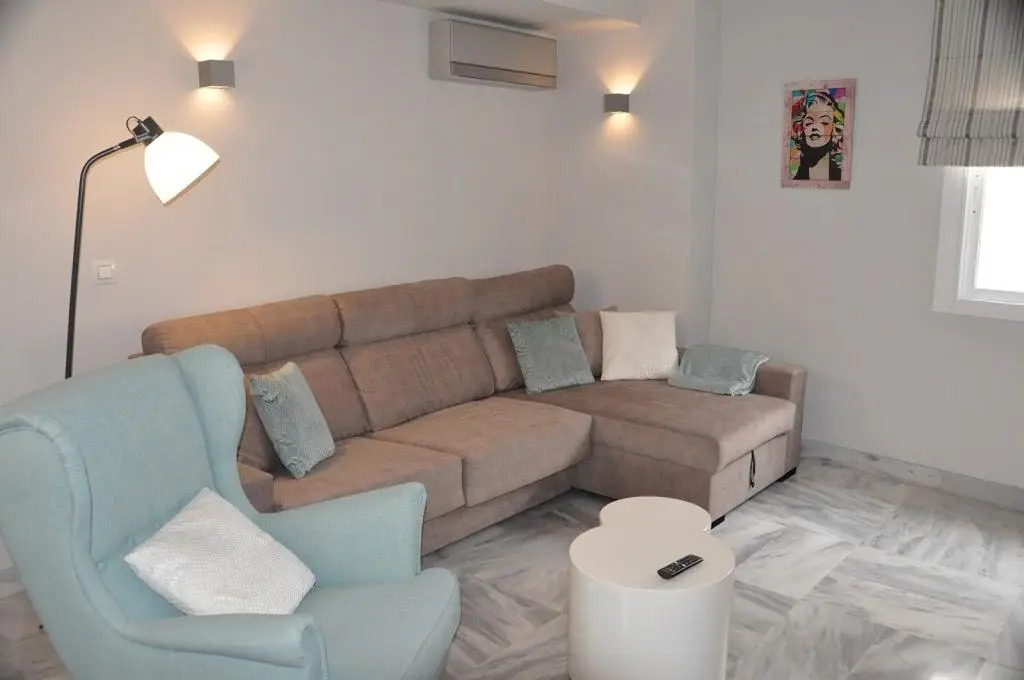 Malaga Lodge Apartments
