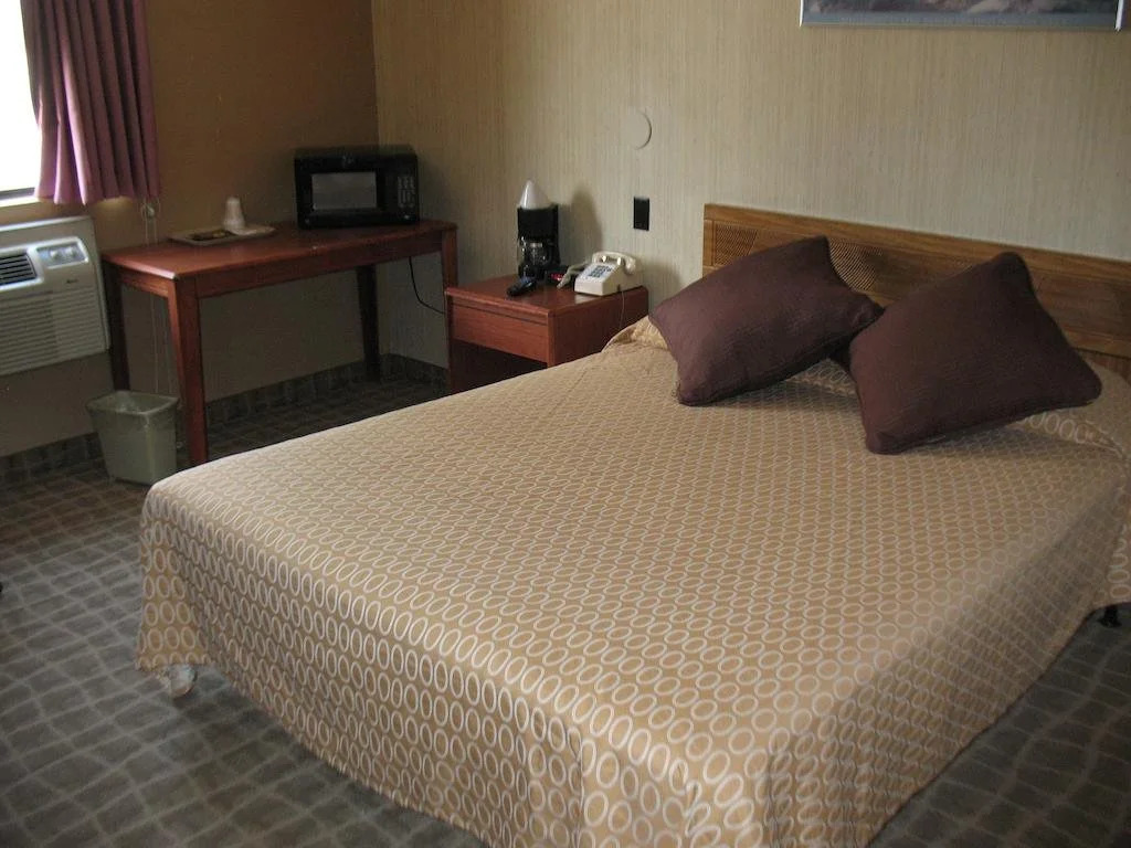 Coyote East Motel