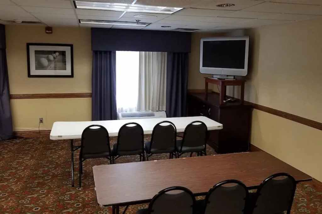 Country Inn & Suites by Radisson, Columbus, GA