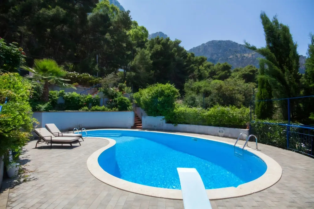 Sea view Villa with pool