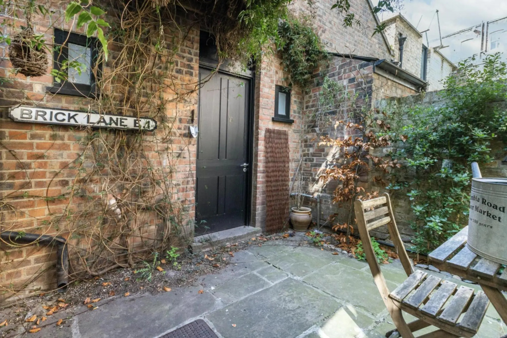 Woo-16 Woodseer Luxurious Town House With Garden Near Brick Lane