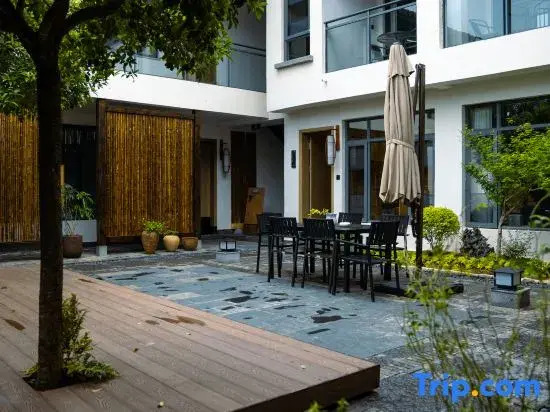 Songfeng Flower Moon Homestay