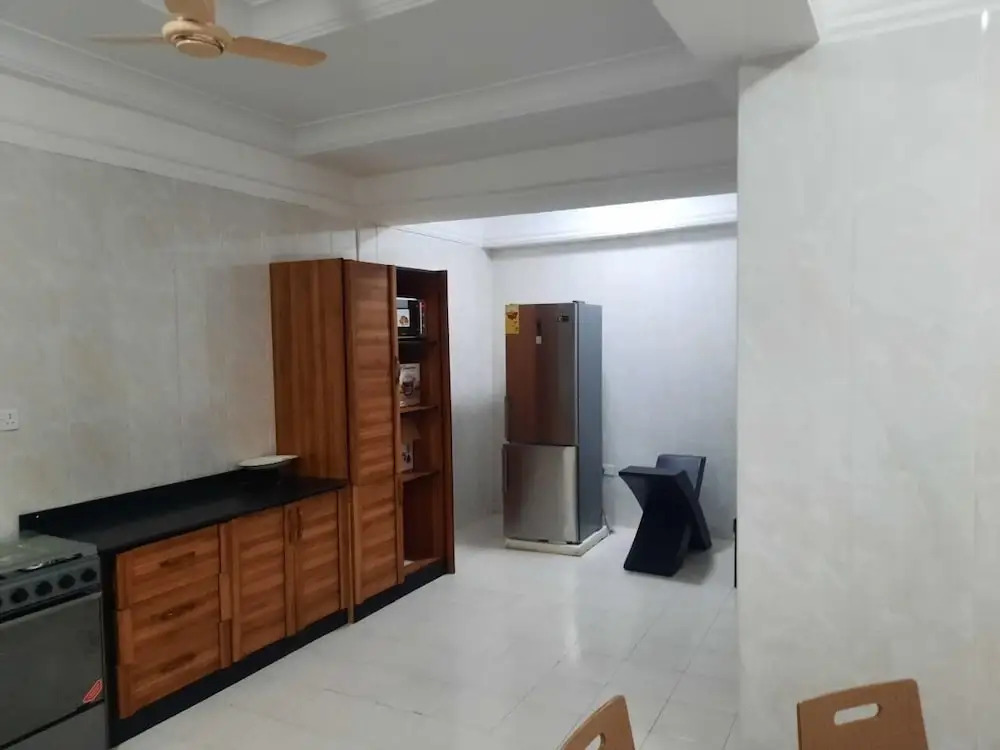 Efua Anoah Hotel & Apartment