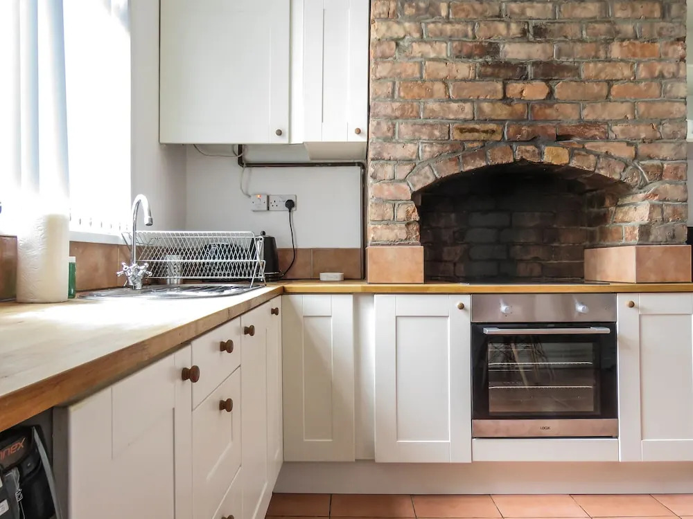 Tudors eSuites Historic Townhouse Birmingham with Garden