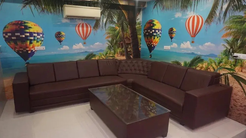 Hotel Dee Continental