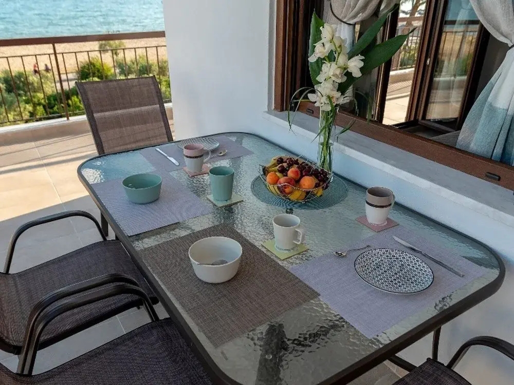 Dimi Seafront Partment by Rentals Pro