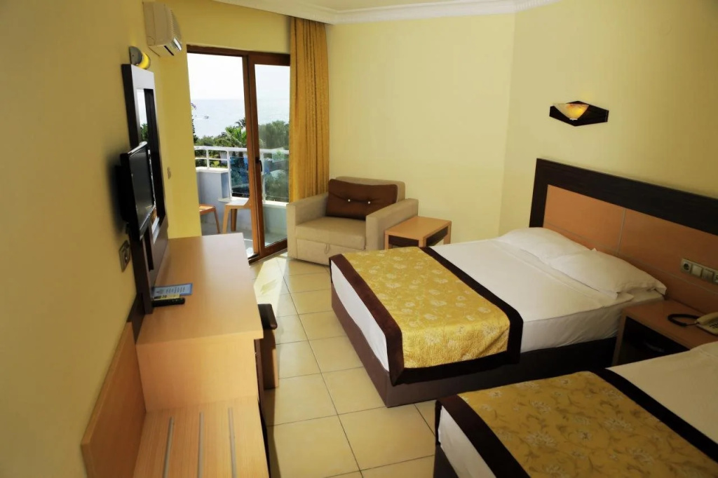 Caretta Beach Hotel