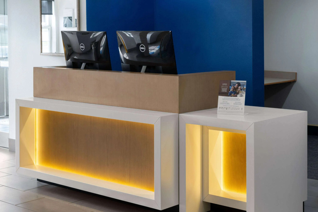 Microtel Inn and Suites Dover