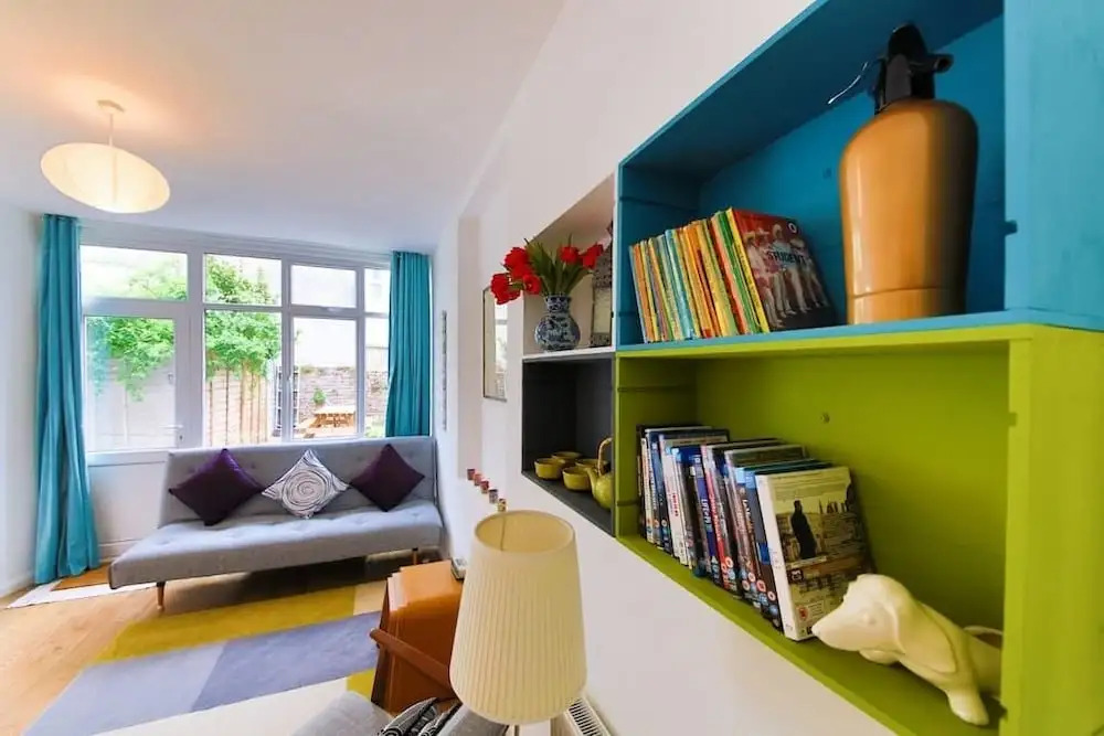 Bright and Spacious 1 Bed Flat With Garden