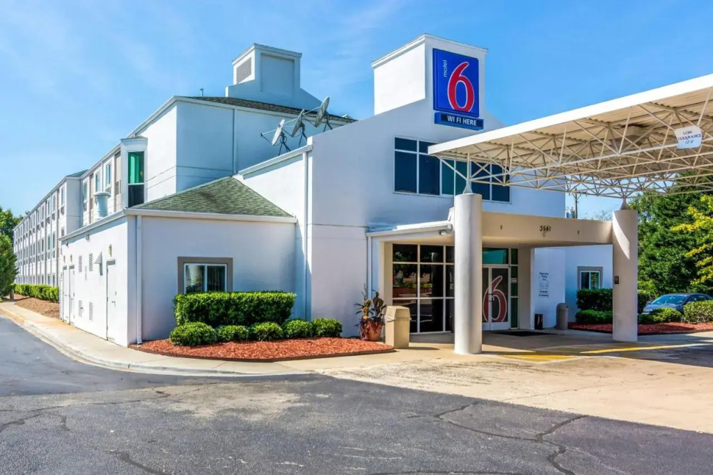 Motel 6 Charlotte 1417