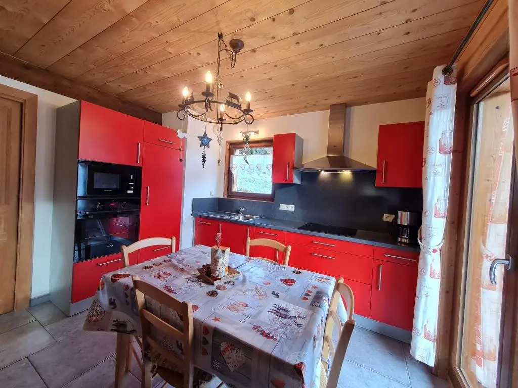 Chalet chaleureux face aux pistes, proche Gérardmer, idéal pour famille, balcon et terrasse - FR-1-589-182