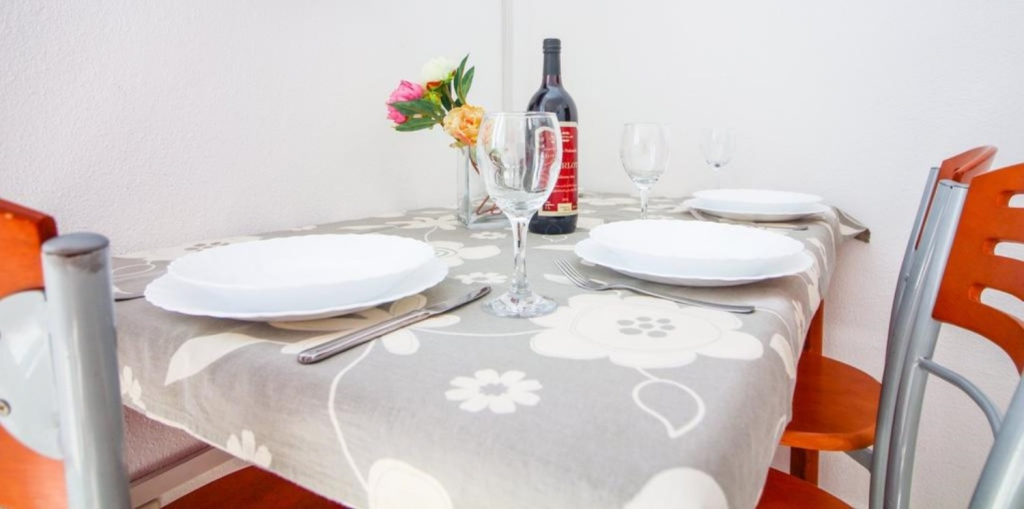 Apartment Šara - free parking A2 Primosten, Riviera Sibenik