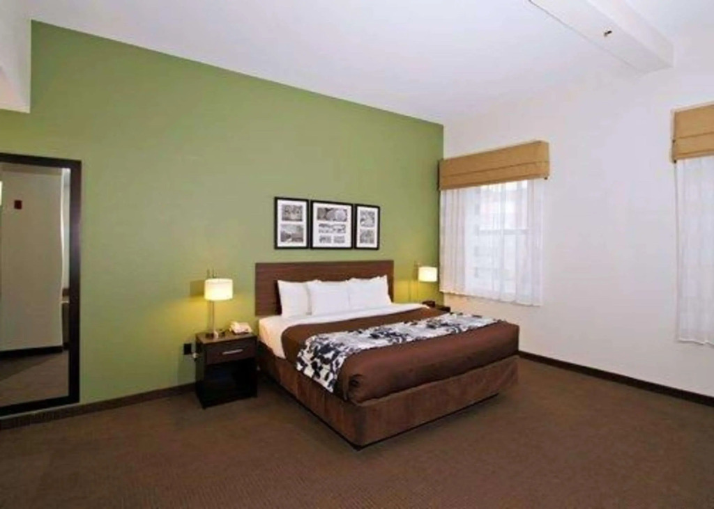 Sleep Inn & Suites Downtown Inner Harbor