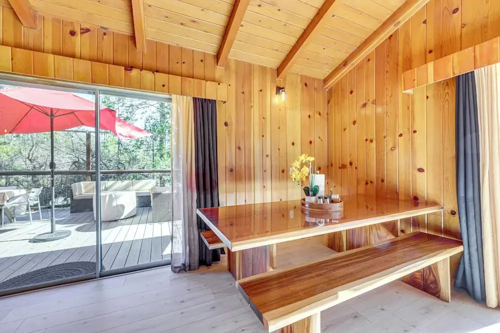 Peaceful Wooden Cabin, 2 Mi to Bass Lake!