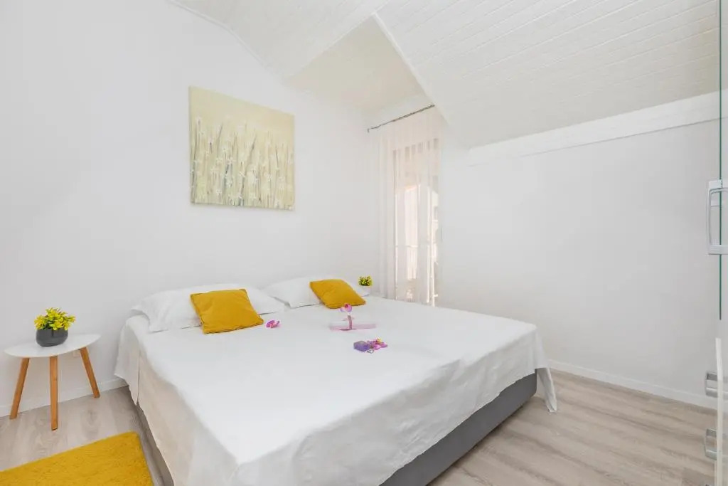 Apartment 24