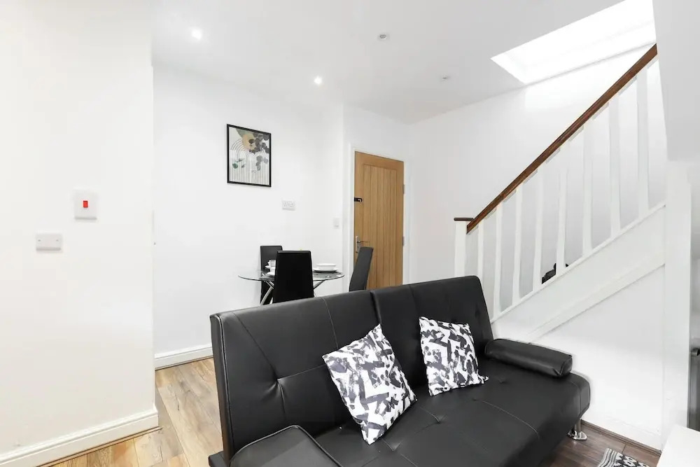 Cosy Apartment Near Leeds City Centre