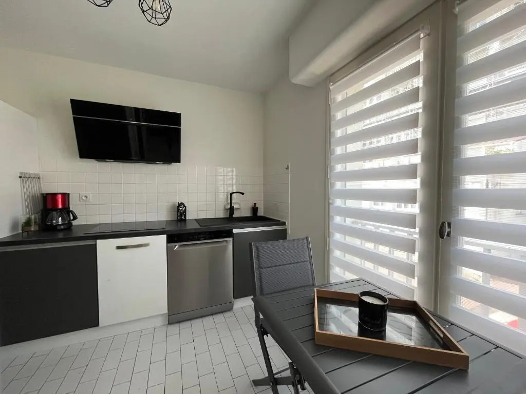 Appartement Royan, 2 pièces, 4 personnes - FR-1-539-33