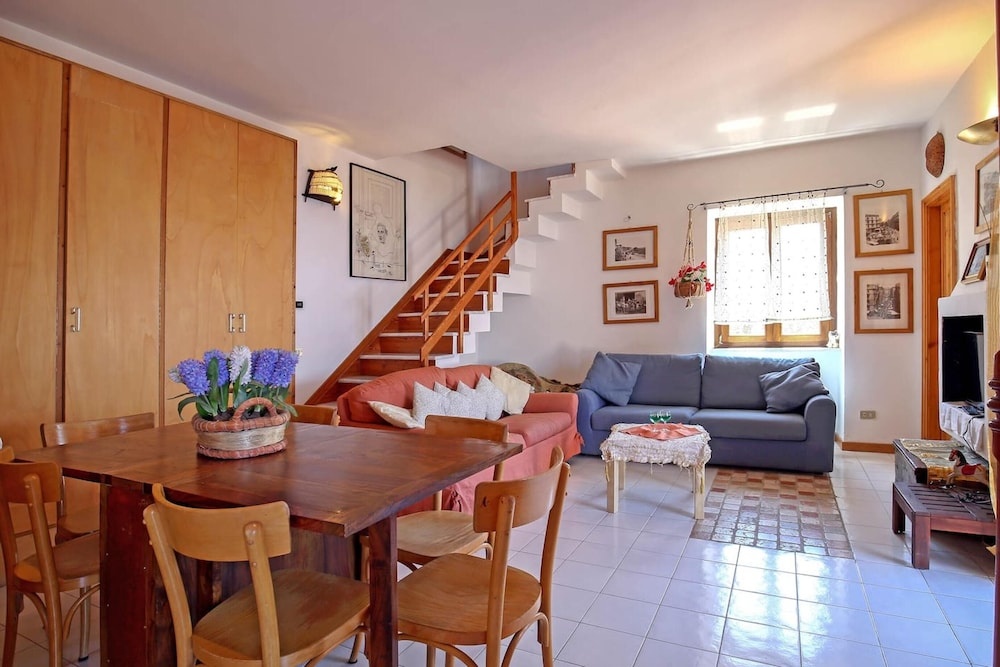 Apartment with 2 Bedrooms in Vico Equense, with Wonderful Sea View, Furnished Terrace And Wifi - 6 Km From the Beach
