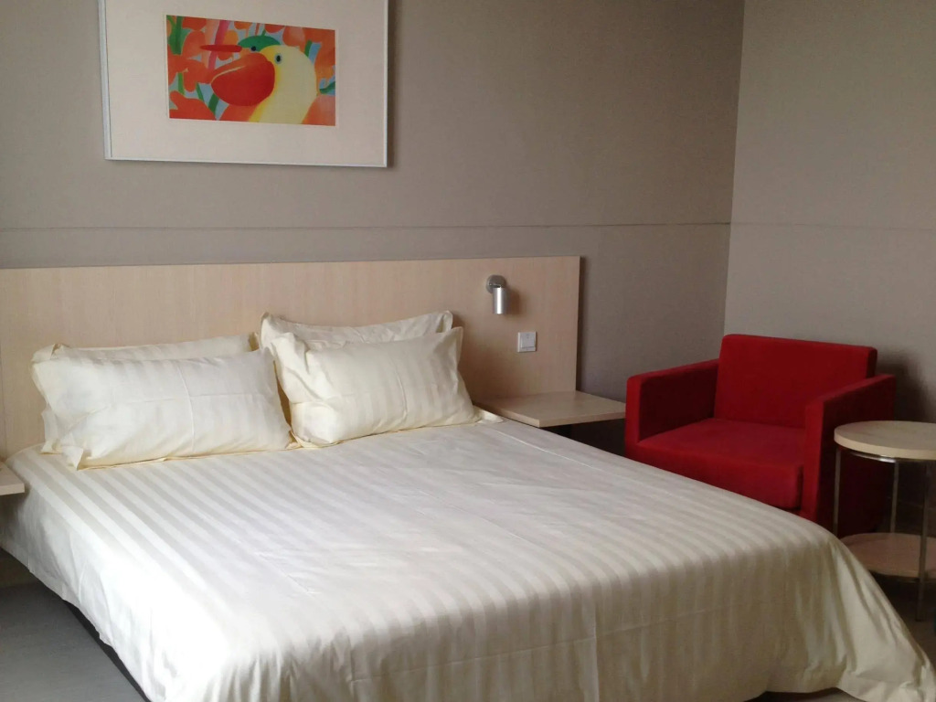 Jinjiang Inn Beihai Beibuwan Square Branch