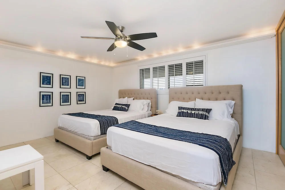 New Listing! Pacific Vista Beach W/ Pool 1 Bedroom Condo