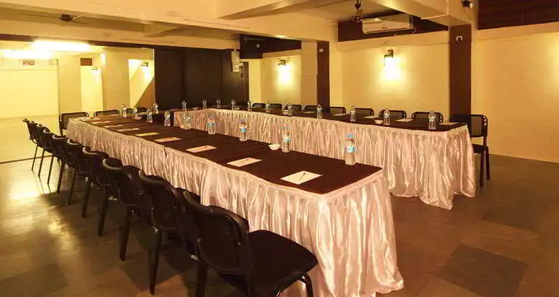 OYO Premium Thane Wagle Industrial Estate