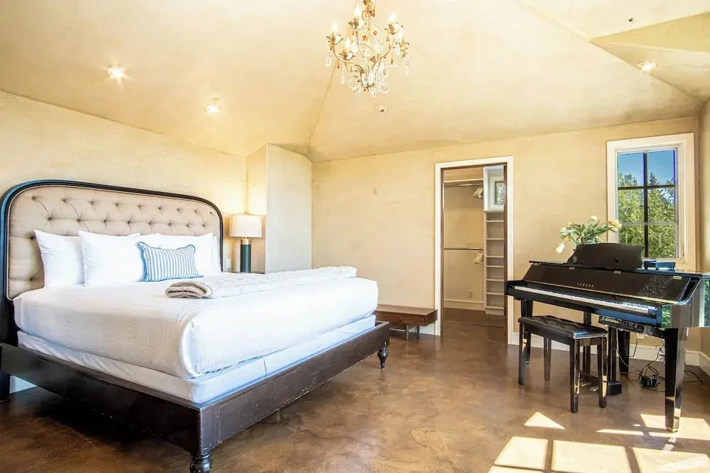 Chateau Du Soleil- Luxury Home Near Ski Lifts & Downtown Ketchum