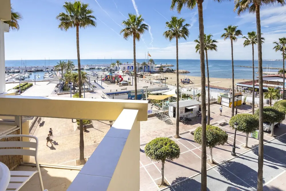 Rentcostadelsol Marbella-El Faro
