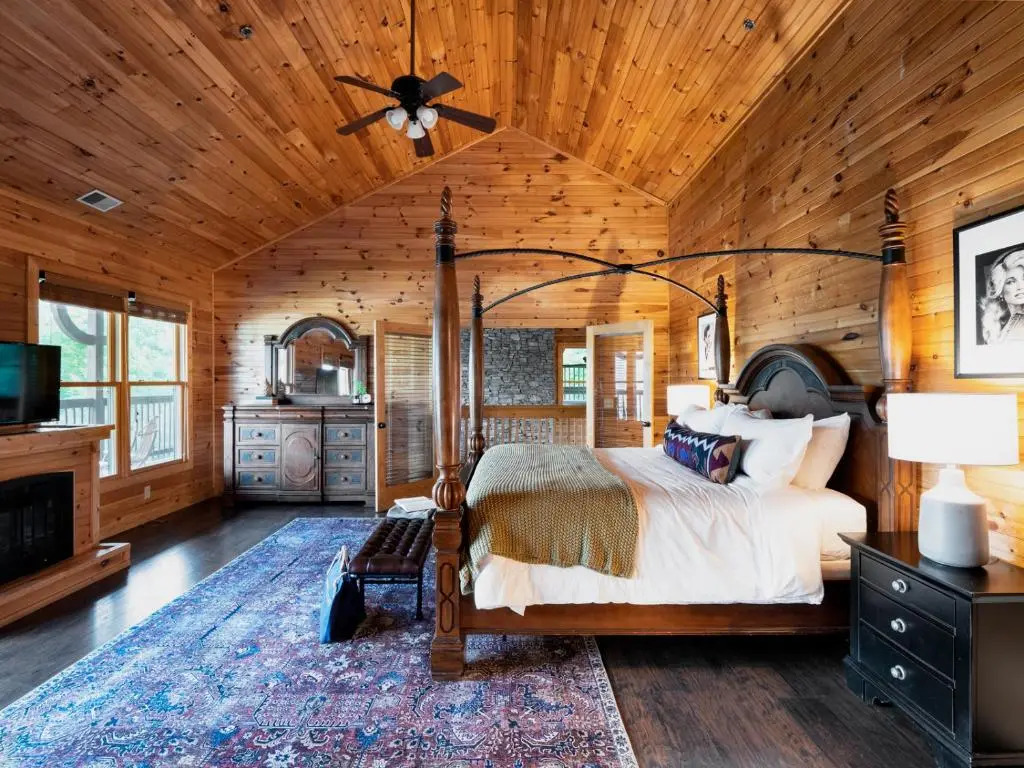 Hickory Ridge by Avantstay Sleeps 20! Incredible Private Elevated Cabin