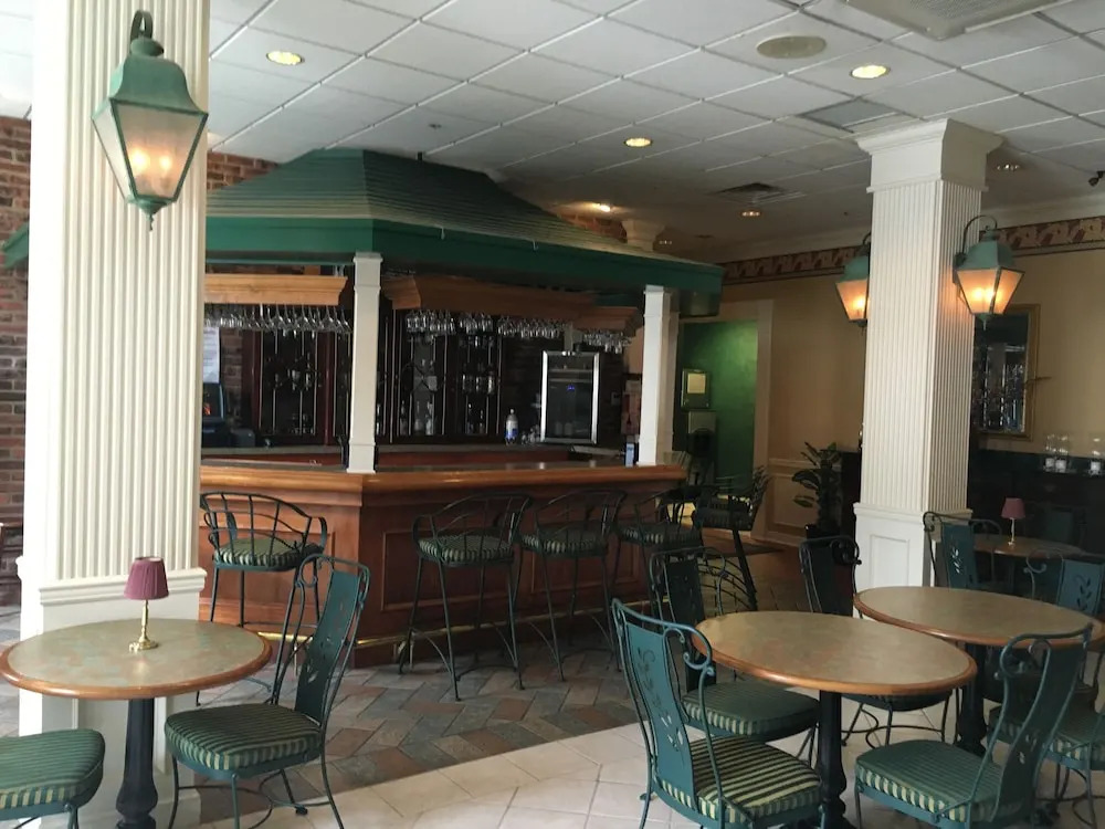 French Quarter Inn