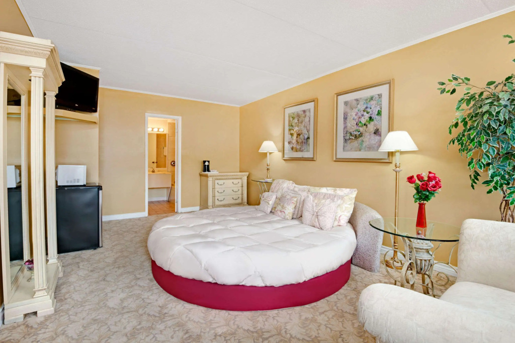 Knights Inn - Park Villa Motel, Midland