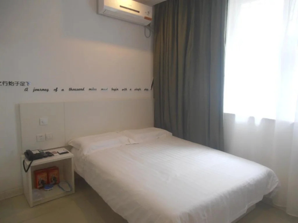 Motel 168 Kunming Railway Station Huancheng South Road