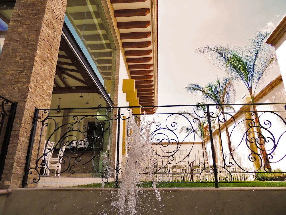 Royal Aqua Luxury Hotel & Spa