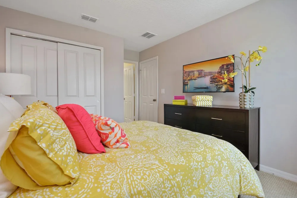 Stunning 4Bd Sleeps9 w Jacuzzi Close to Disney @ Compass Bay 5113