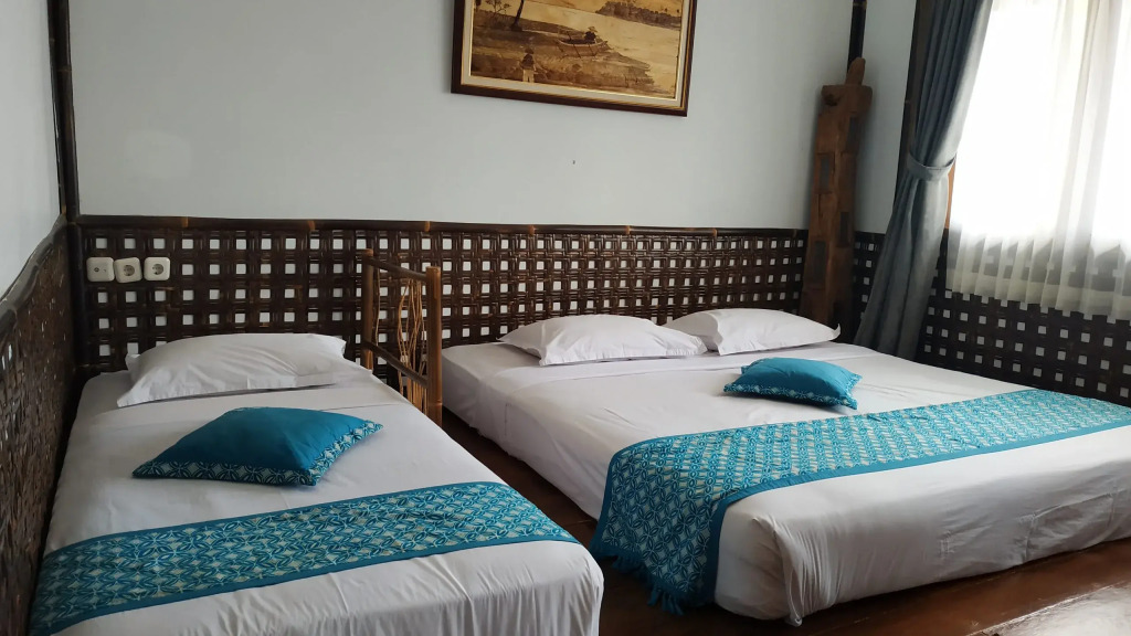 Kampung Sumber Alam Garut