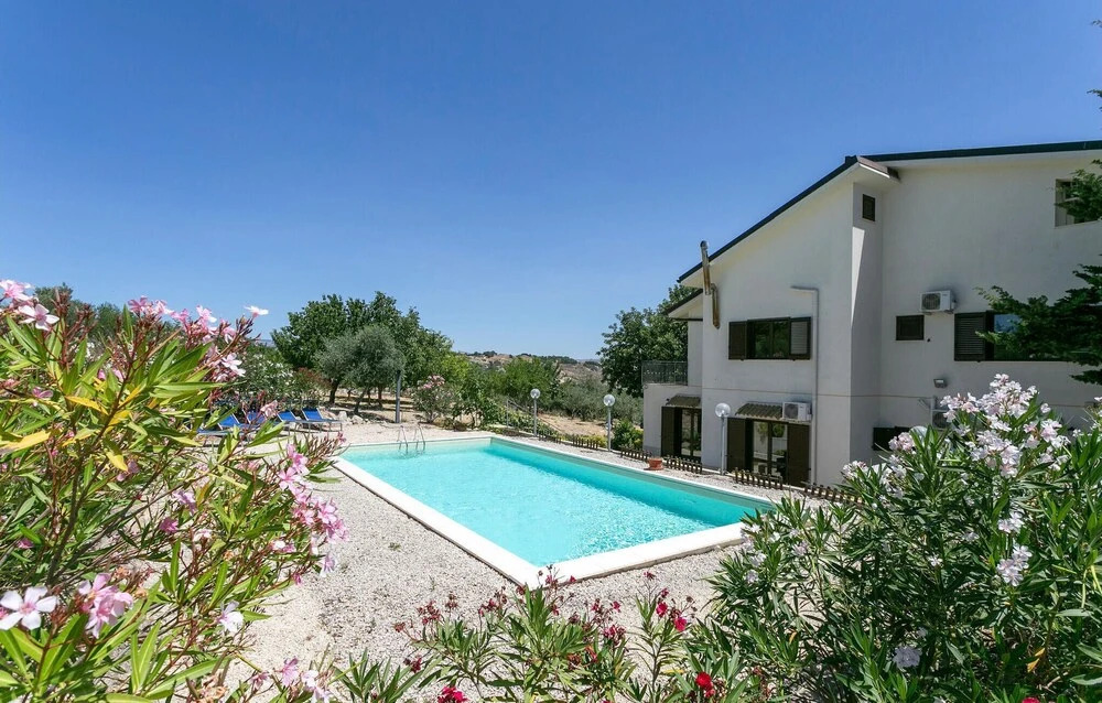 Awesome Home in Aragona With 5 Bedrooms and Outdoor Swimming Pool
