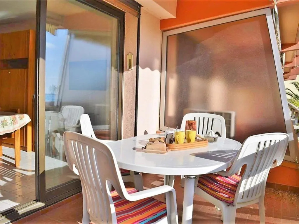 Appartement Le Lavandou, 1 pièce, 4 personnes - FR-1-251-202