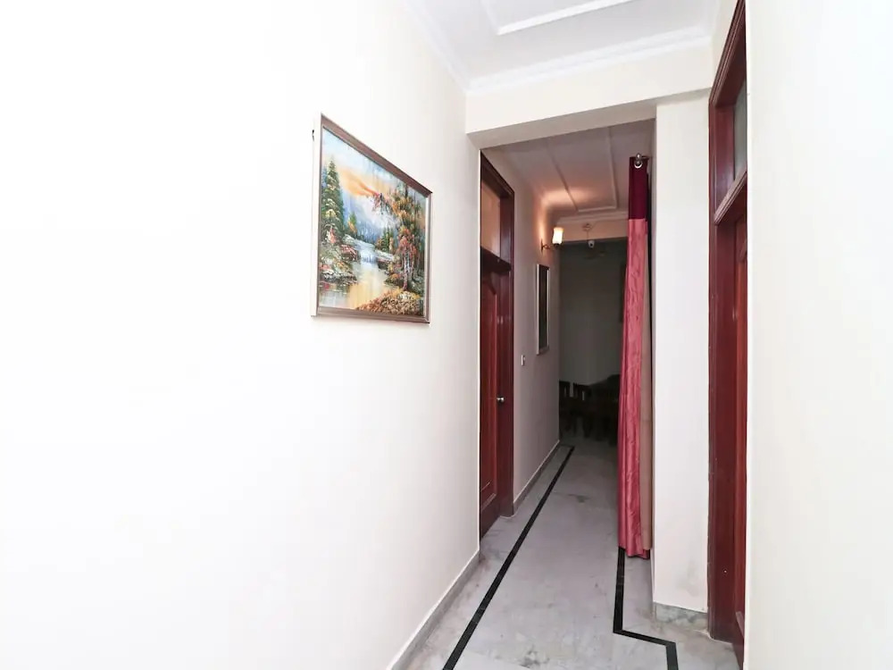 OYO 16167 Hotel Golf View Dlf