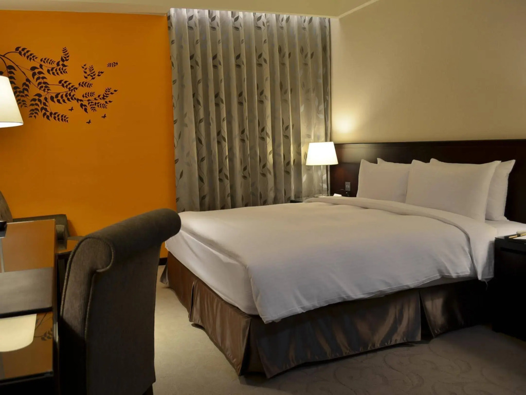 CHECK Inn Taichung LaiLai