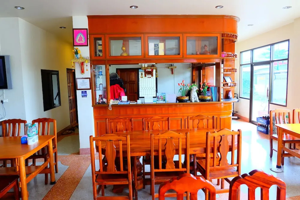 Chotiphan Apartment