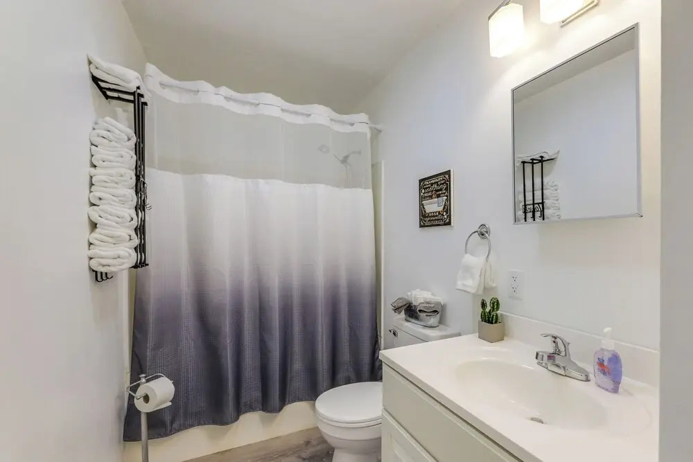 1 Mi to Main Street: Family Home in Williamstown